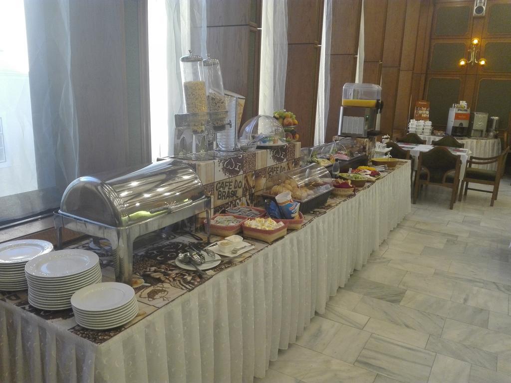 Hotel Konferencia เยอร์ ภายนอก รูปภาพ